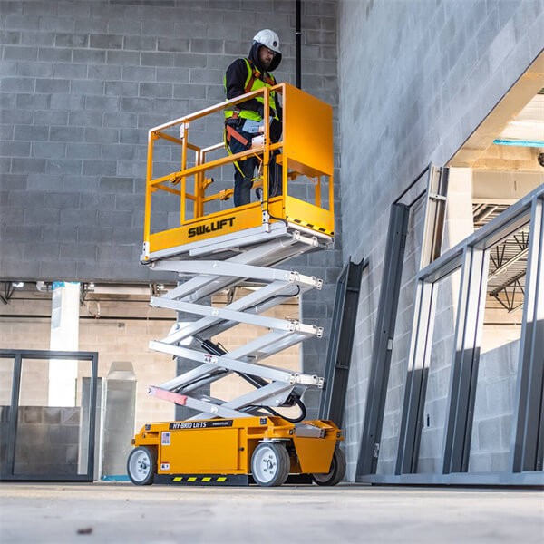 Ce сертифициран дизелов ножичен повдигач