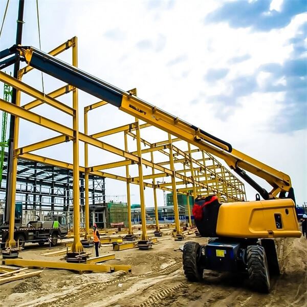 Дизелов малък телескопичен повдигач