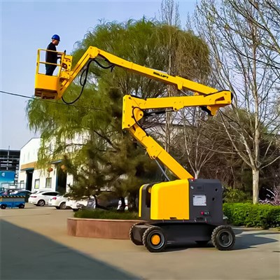 Повдигане на шарнирна стрела с дизелова мощност